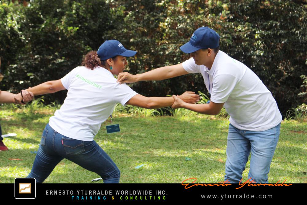 Team Building El Salvador Talleres de Cuerdas Bajas | Team Building Empresarial para el desarrollo de equipos de trabajo