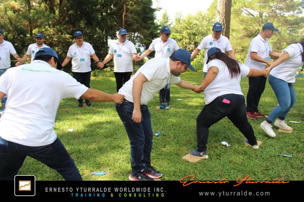 Team Building El Salvador Talleres de Cuerdas Bajas | Team Building Empresarial para el desarrollo de equipos de trabajo